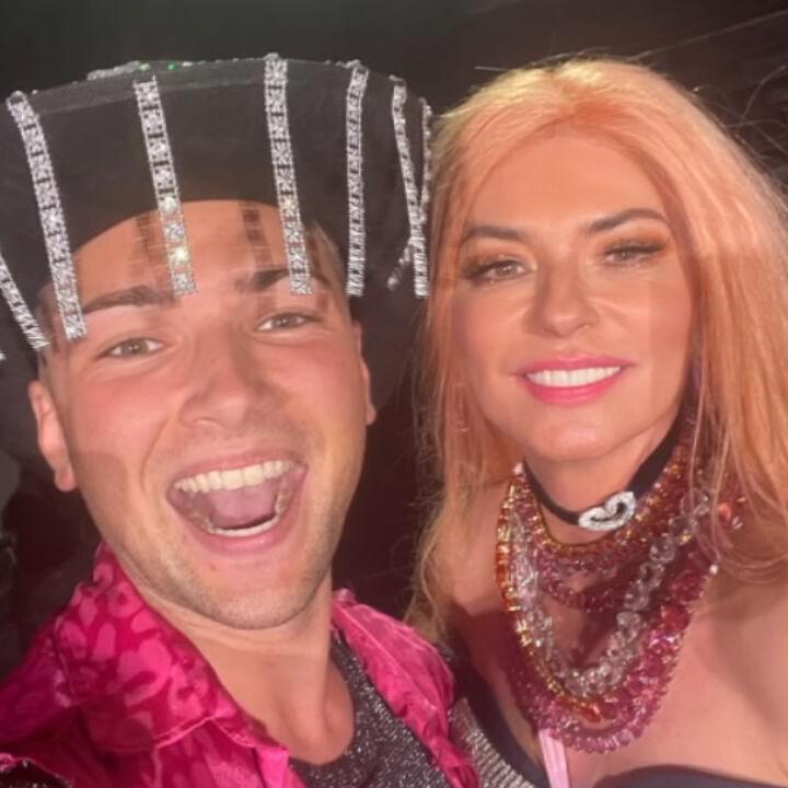 SHANIA TWAIN FAN PULLED ON STAGE